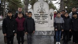 Efsane güreşçi Yaşar Doğu kabri başında anıldı