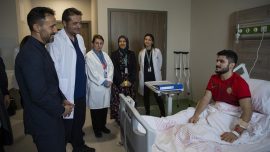 Osman Çakmak’tan depremzedelere moral ziyareti