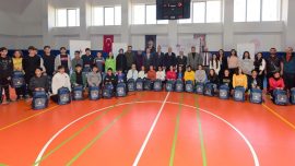 Osmaniye’de sporculara malzeme desteği