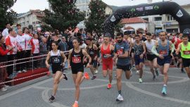 Zonguldak’ta 2. Ulusal Devrek Safder Kartoğlu Yarı Maratonu koşuldu