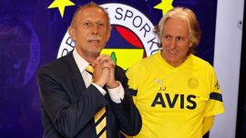 Christoph Daum Fenerbahçe’yi ziyaret etti