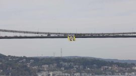 İstanbul’da köprülere Fenerbahçe bayrakları asıldı