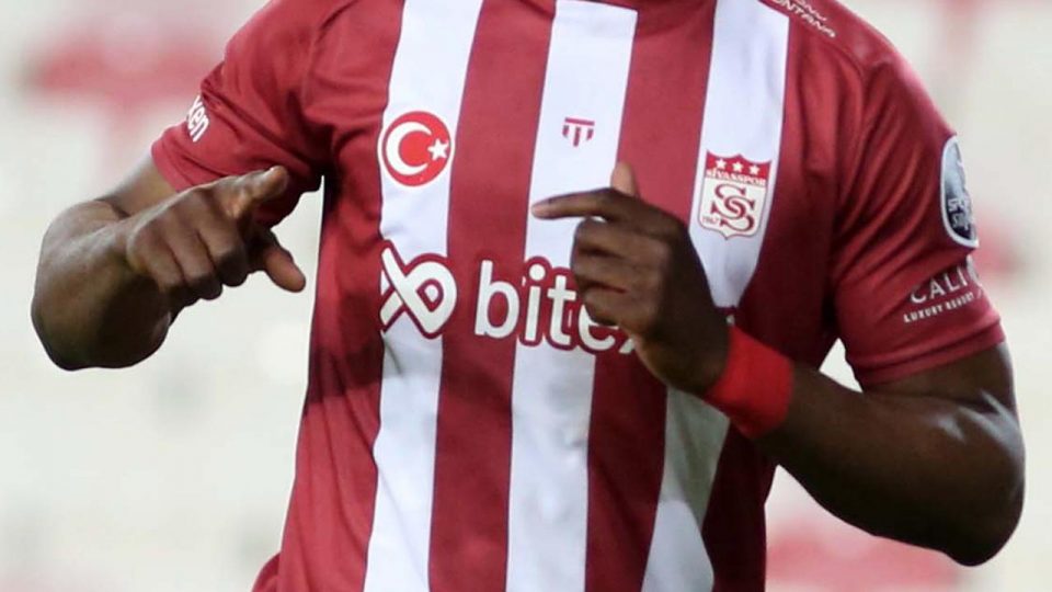 Sivasspor’un alternatif formasını taraftarlar tasarlayacak