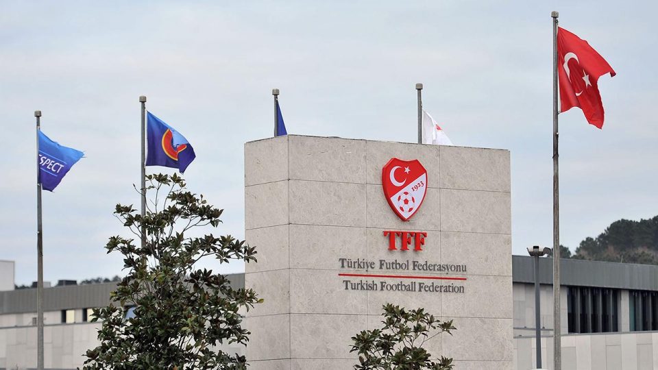 Tahkim Kurulu Fenerbahçe ve Galatasaray’ın para cezalarını onadı