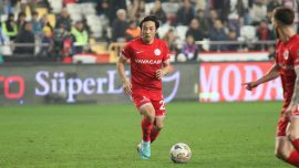 Antalyaspor’da Japon orta saha Nakajima ile yollar ayrıldı