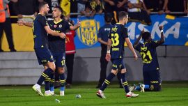 Fenerbahçe tek golle geçti