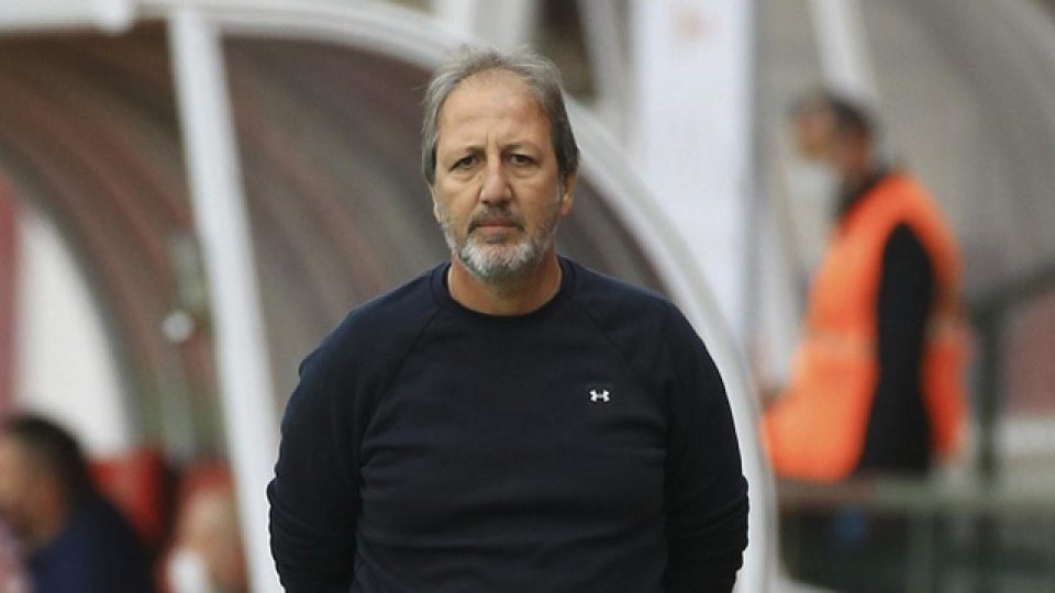 Sakaryaspor teknik direktör Taner Taşkın ile yollarını ayırdı