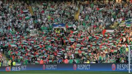 Filistin’e destek veren Celtic taraftarına engel
