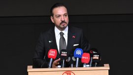 Kürşad Zorlu: Türk dili 86 milyon yurttaşımızın birliğini temsil eden yegane çimentomuzdur